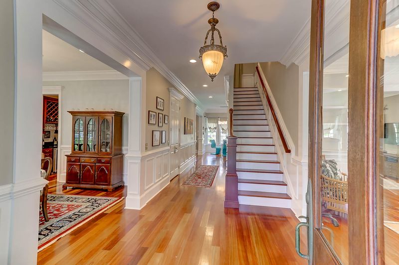 105 N Shelmore Blvd, Mount Pleasant, SC 29464