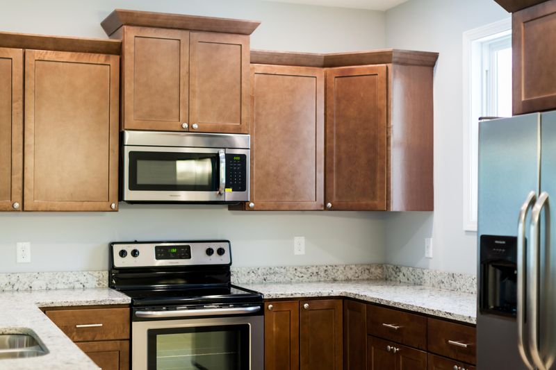 948 Beehive Rd, Awendaw, SC 29429