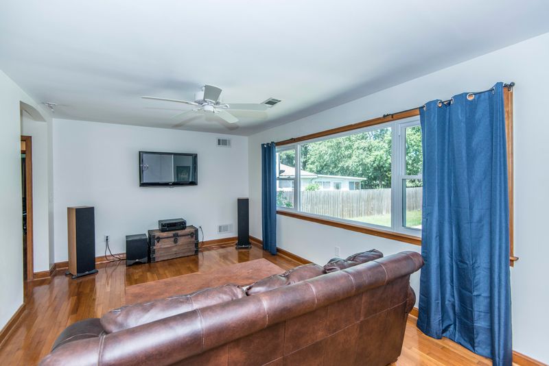 415 Limbaker, Charleston, SC 29412