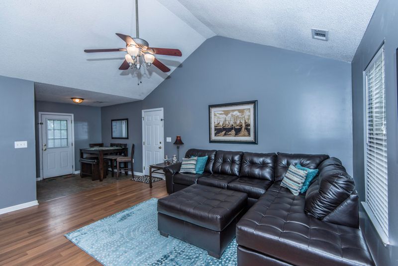 1704 Tomoka Dr, Charleston, SC 29407