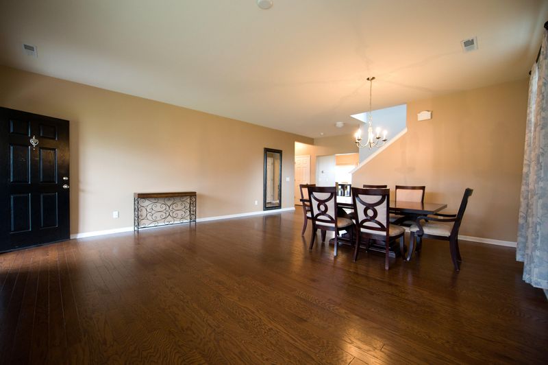 512 Flycatcher Dr, Goose Creek, SC 29445