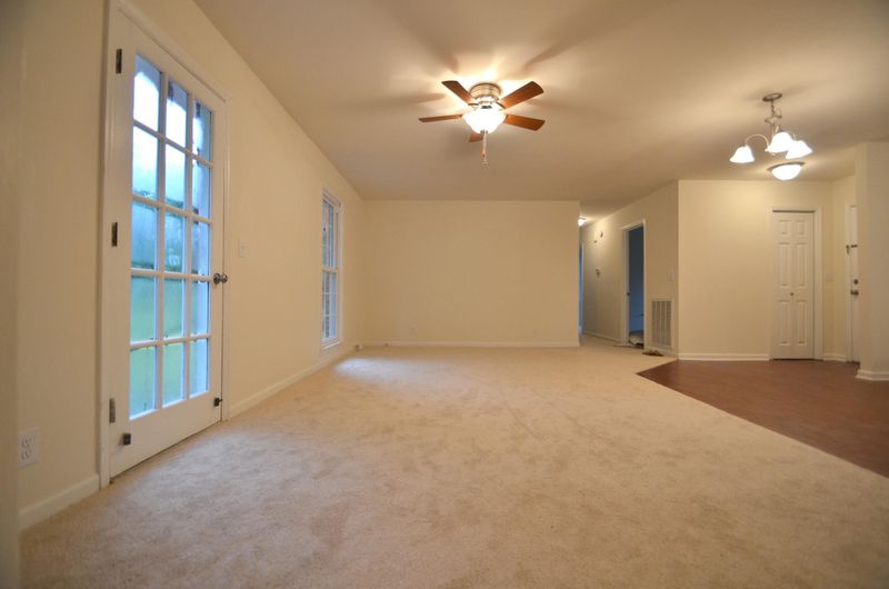 127 Loblolly Dr, Moncks Corner, SC 29461