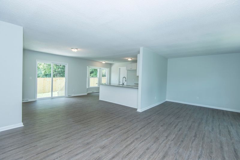 324 Tulane Dr, Ladson, SC 29456