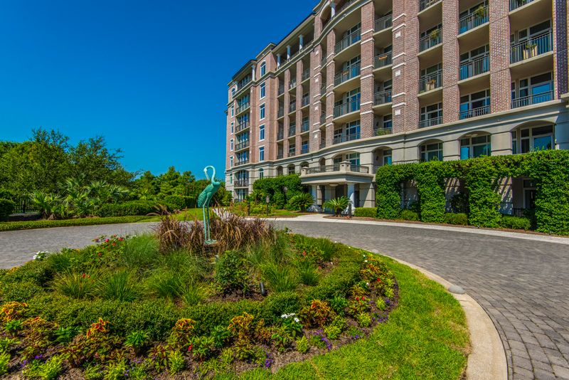 282 S Plaza #Ph 7, Mount Pleasant, SC 29464