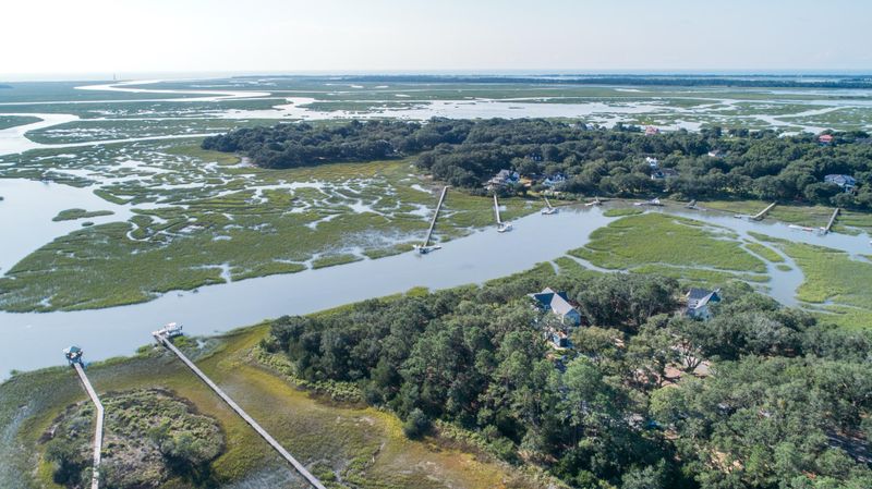1495 Eutaw Battalion Dr, Charleston, SC 29412