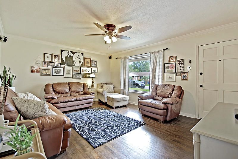 3272 Starlett, North Charleston, SC 29420