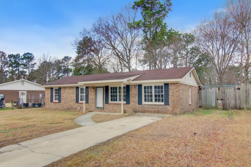 101 Dogwood Hill Dr, Goose Creek, SC 29445