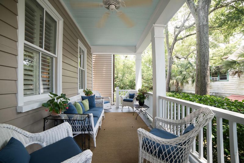 118 Pitt St, Mount Pleasant, SC 29464