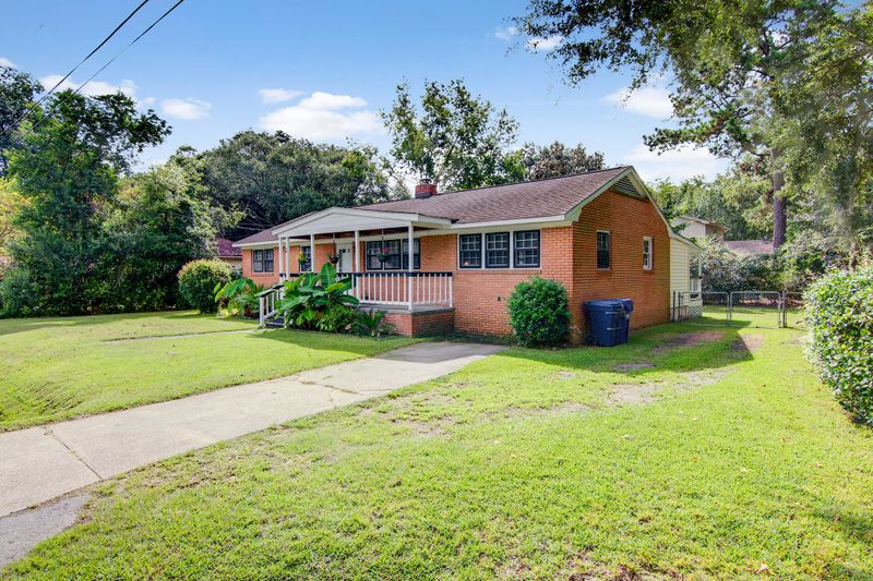 1779 Dogwood Rd, Charleston, SC 29414