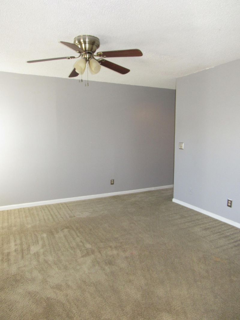 263 Pineshadow Dr, Goose Creek, SC 29445