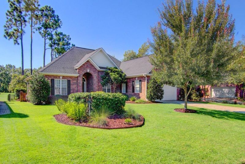 305 Prestwick Ct, Summerville, SC 29483