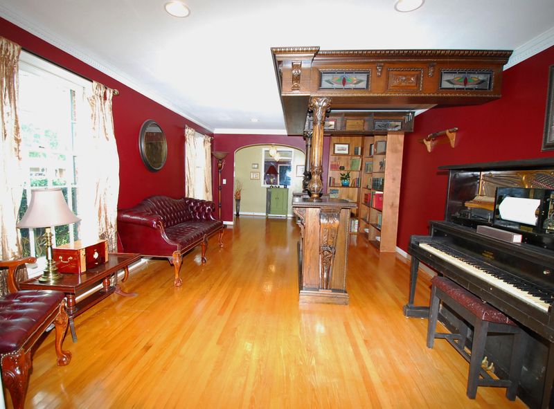 1002 Wheeler Dr, Hanahan, SC 29410