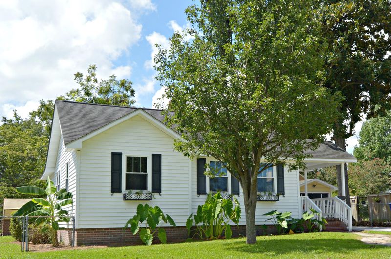 1407 Wando, North Charleston, SC 29405