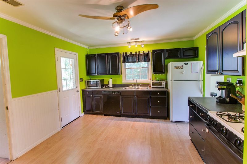 525 Mansfield St, Charleston, SC 29407