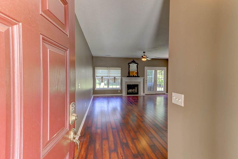 142 Highwoods Plantation Ave, Summerville, SC 29485