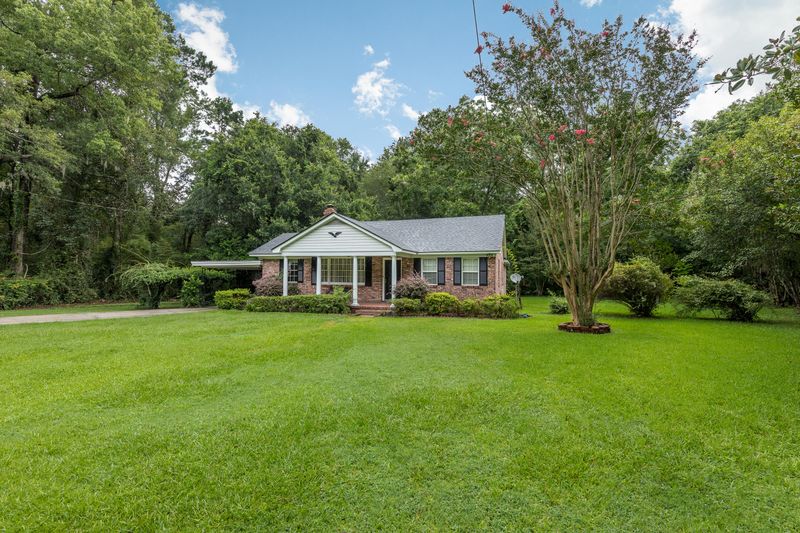 407 W Carolina Ave, Summerville, SC 29483