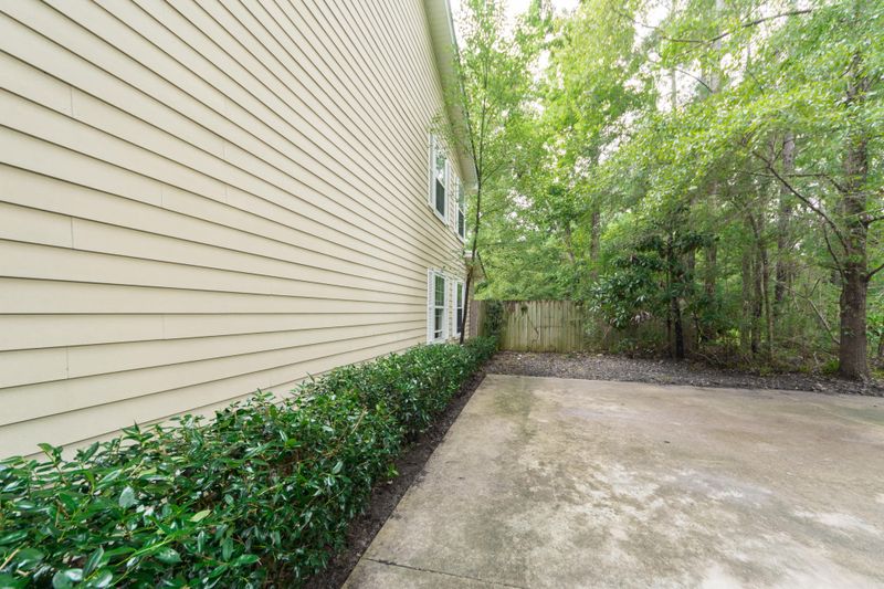 219 Weber Rd, Summerville, SC 29483