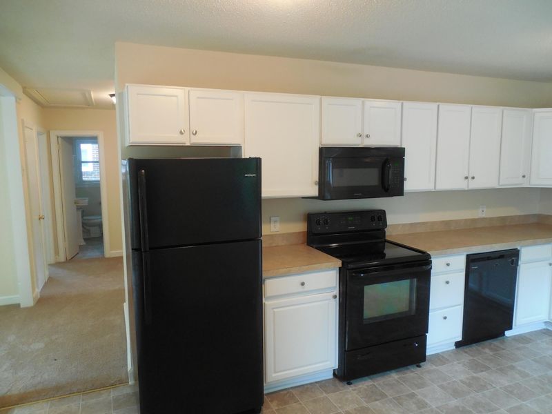 1538 Greenbay Dr, North Charleston, SC 29406