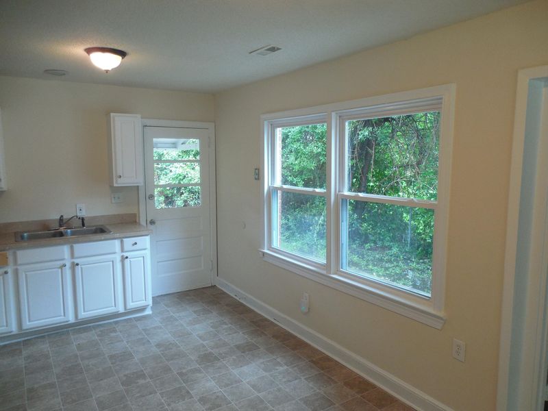 1538 Greenbay Dr, North Charleston, SC 29406
