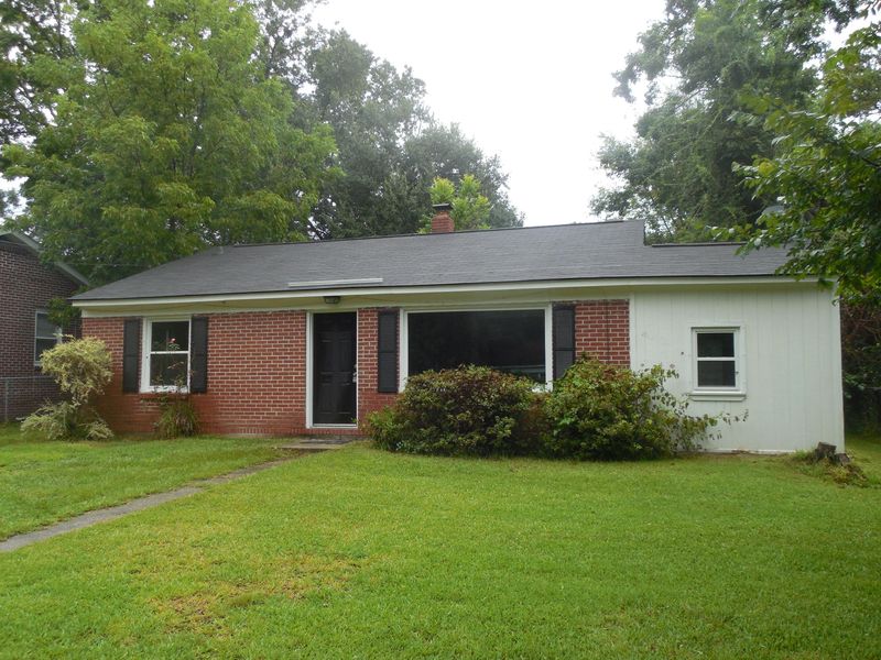 1538 Greenbay Dr, North Charleston, SC 29406