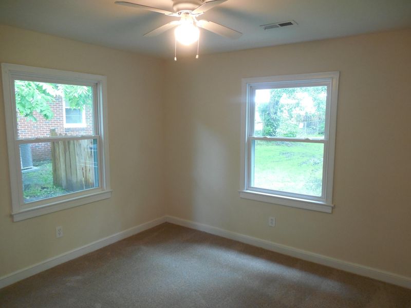 1538 Greenbay Dr, North Charleston, SC 29406