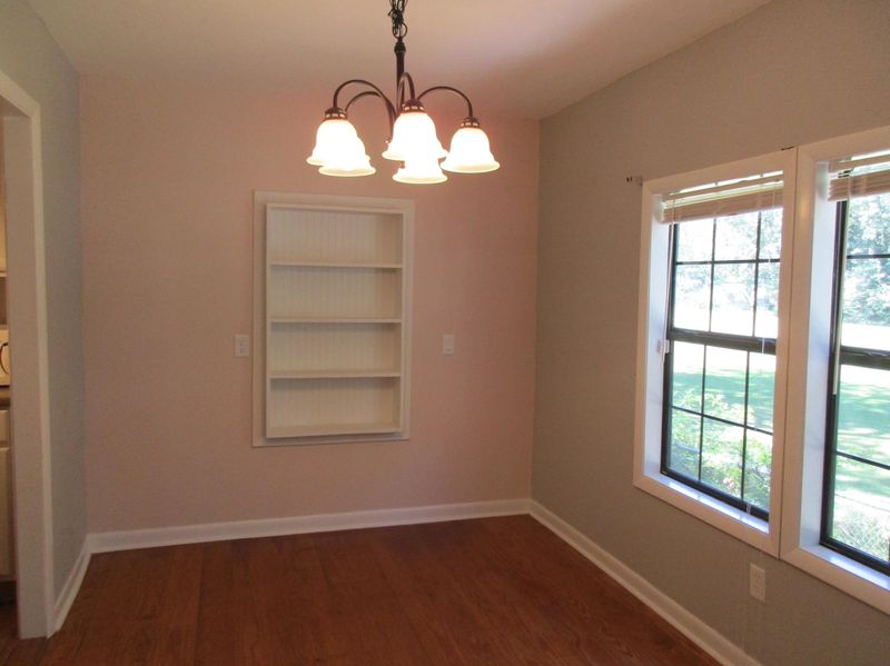 105 Regent St, Summerville, SC 29483