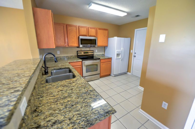 146 Patriot Ln, Summerville, SC 29483