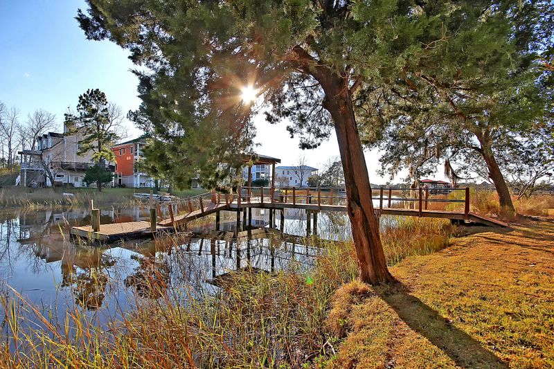 318 Arlington Dr, Charleston, SC 29414