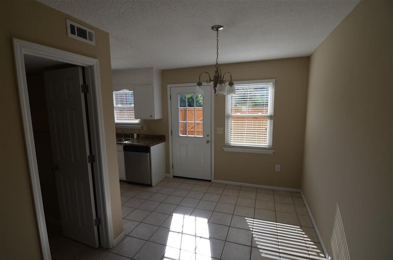 415 Parkdale Dr #11-B, Charleston, SC 29414