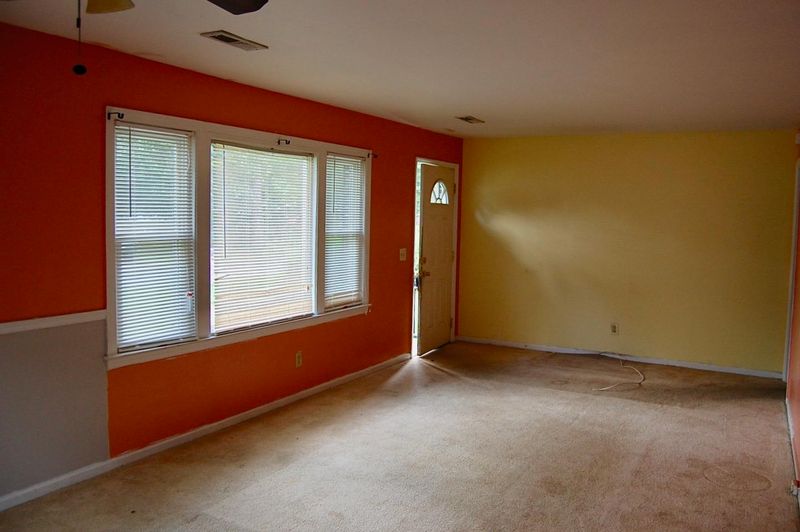 7253 Tanglewood Dr, North Charleston, SC 29418