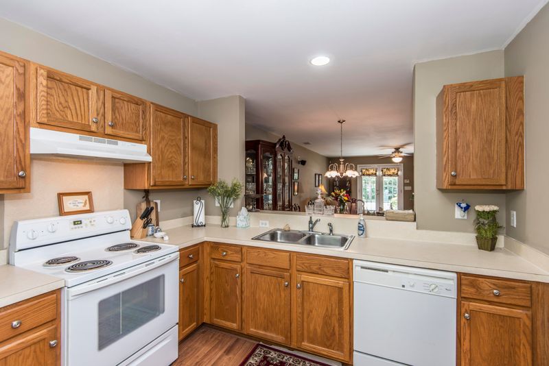 1013 Island View Ct, Charleston, SC 29492