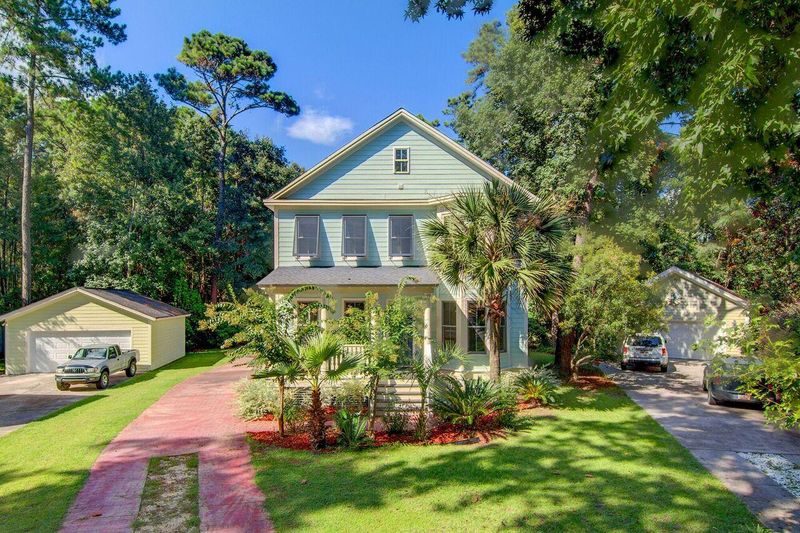 5000 Coral Reef Dr, Johns Island, SC 29455
