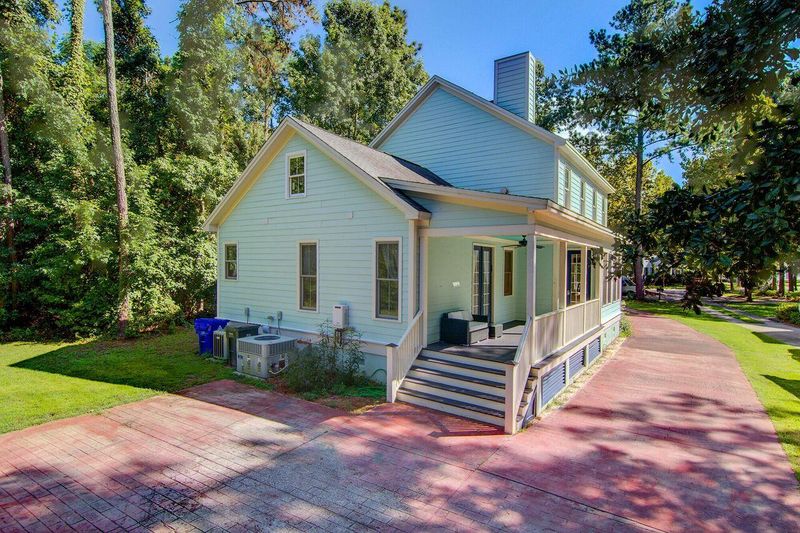 5000 Coral Reef Dr, Johns Island, SC 29455