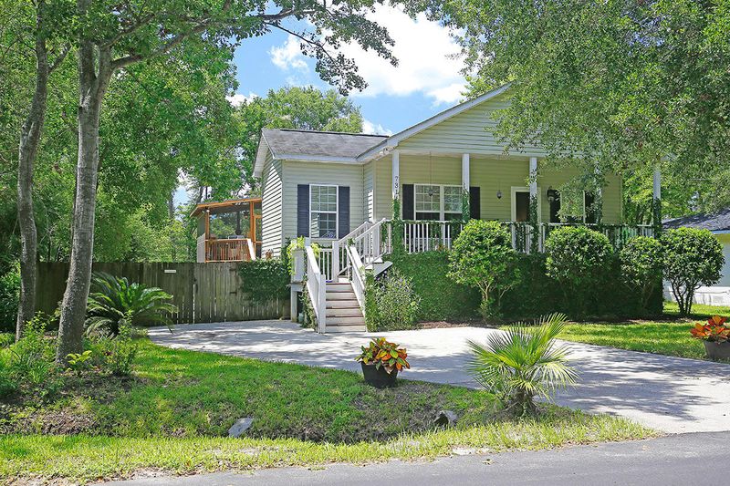 731 Jordan St, Charleston, SC 29412