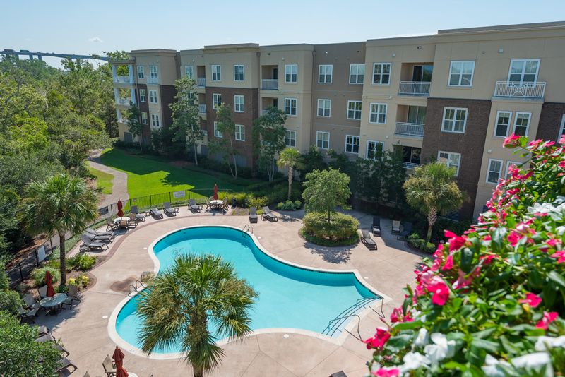 200 River Landing Dr #H310, Charleston, SC 29492