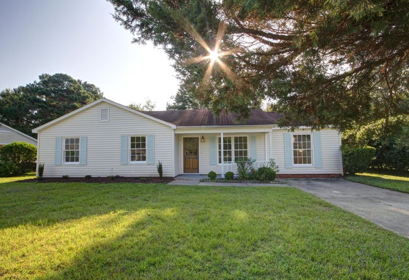 7650 Chippendale Rd, North Charleston, SC 29420