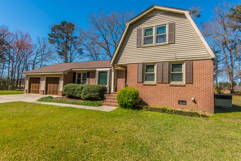 731 Haltiwanger Way, Moncks Corner, SC 29461