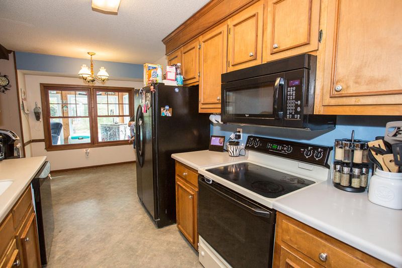 306 Blue Fox Ln, Goose Creek, SC 29445