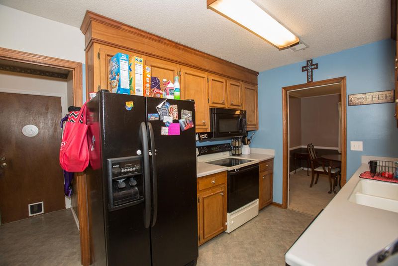 306 Blue Fox Ln, Goose Creek, SC 29445