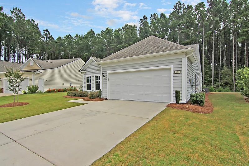 610 Eastern Isle Ave, Summerville, SC 29483