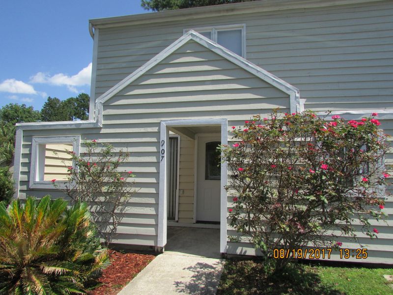 907 Peacock Pl, Summerville, SC 29485