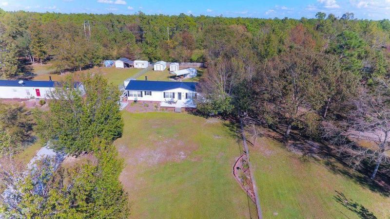 266 Albacore Rd, Bonneau, SC 29431