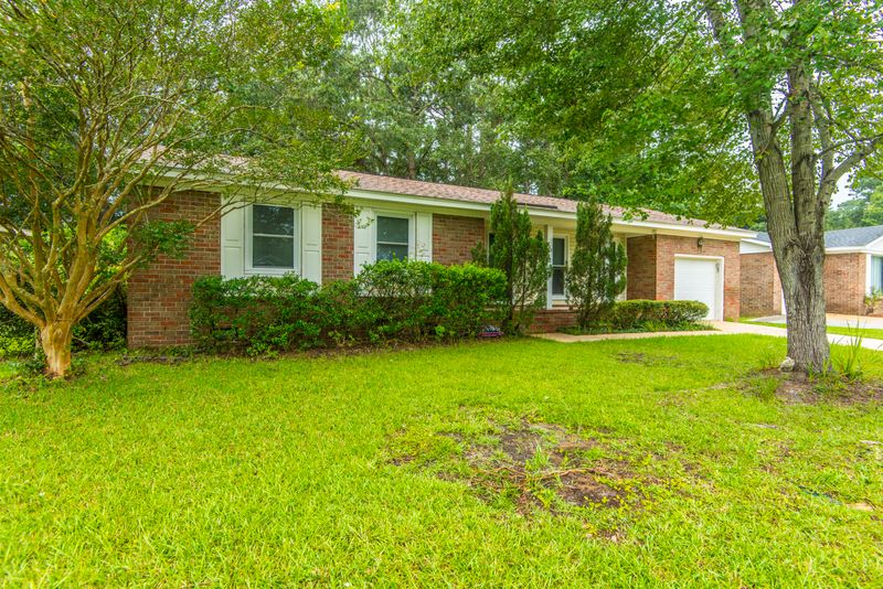 208 Limehouse Dr, Ladson, SC 29456