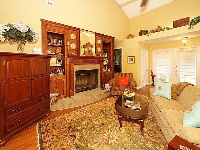 2047 Marsh Flower Ln, Charleston, SC 29414