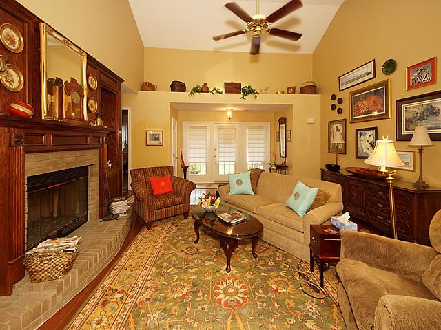 2047 Marsh Flower Ln, Charleston, SC 29414