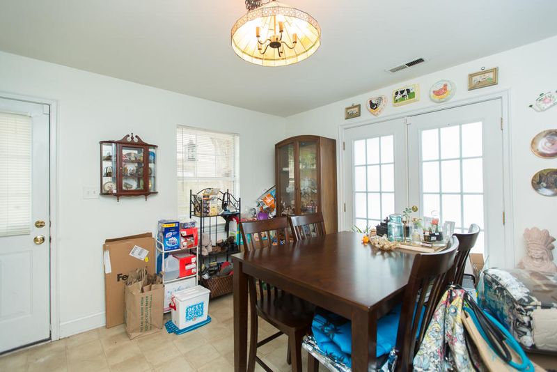 1120 Mt Batten Dr, Hanahan, SC 29410