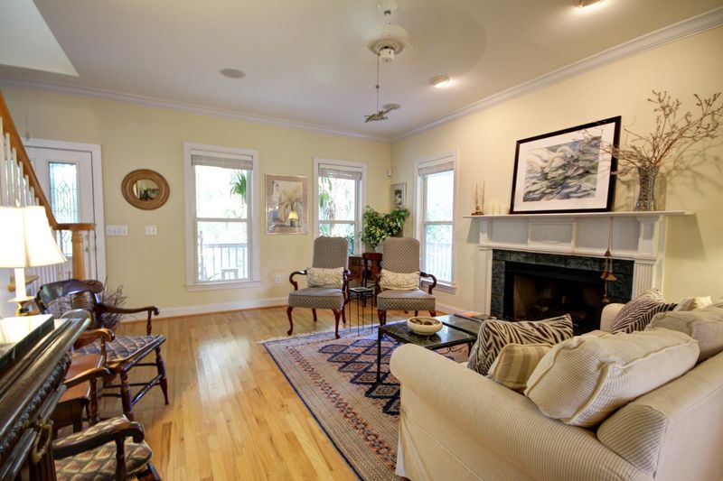 363 Commonwealth Rd, Mount Pleasant, SC 29466