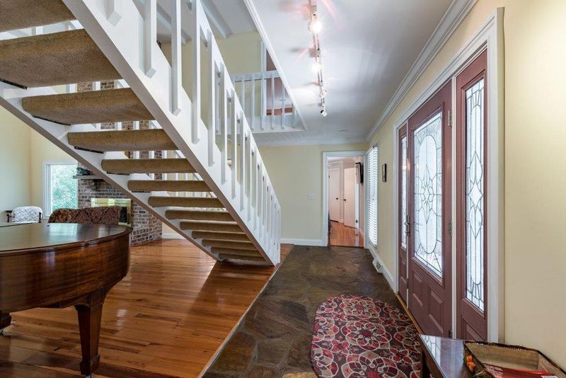 2808 Seabrook Island Rd, Johns Island, SC 29455