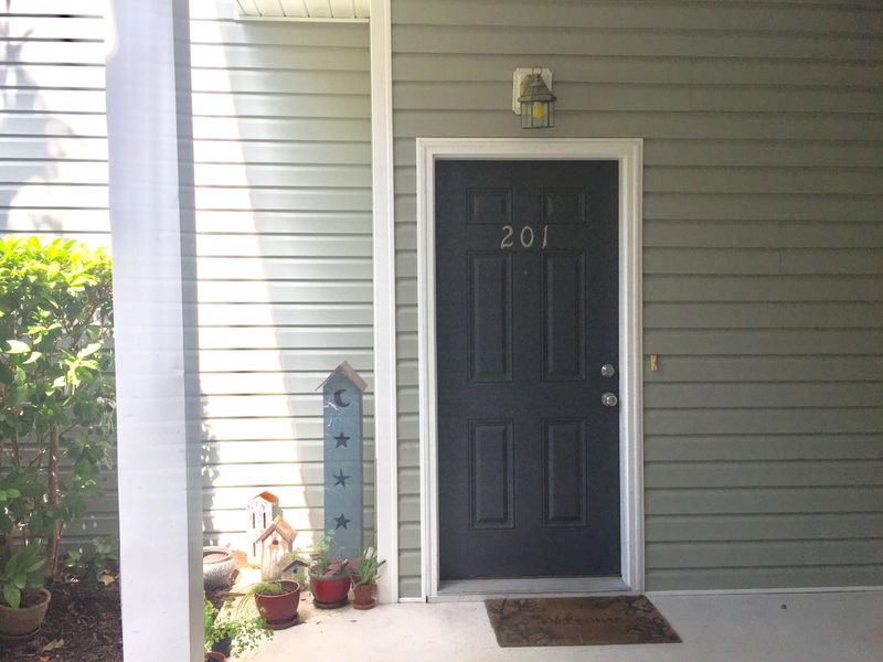201 Pickering Ln, Charleston, SC 29414