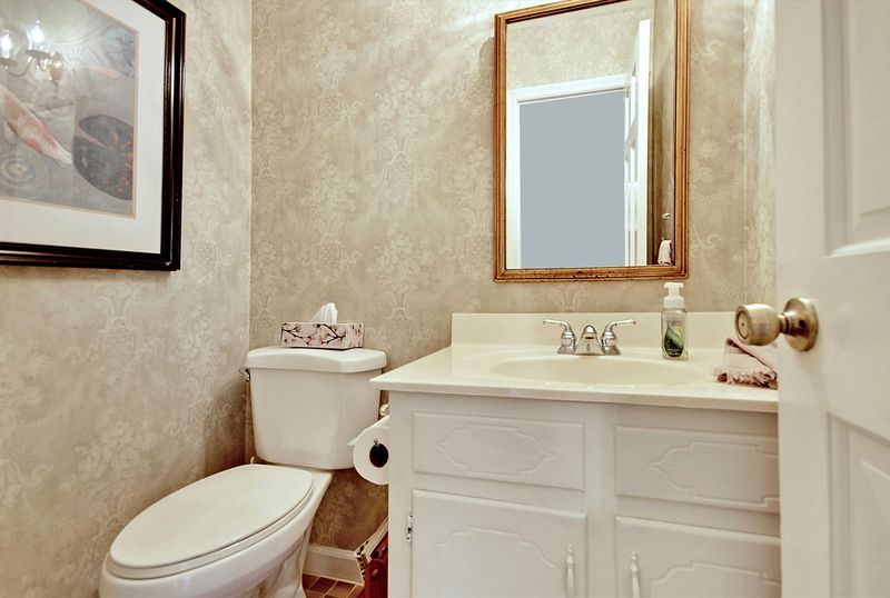104 Windsor Ct, Summerville, SC 29485